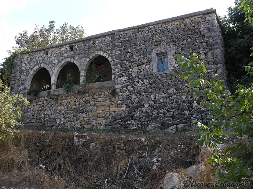 Three arcades in Mayfouq