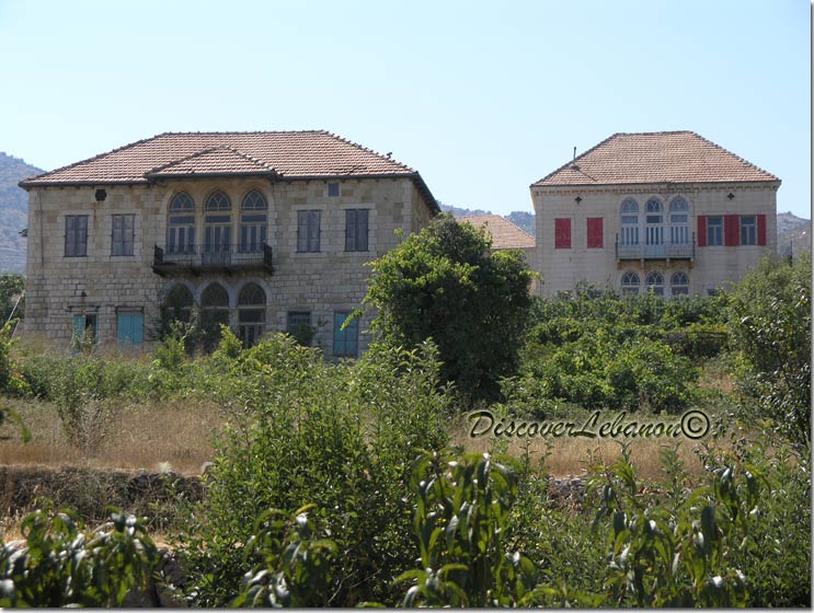 Houses in Douma