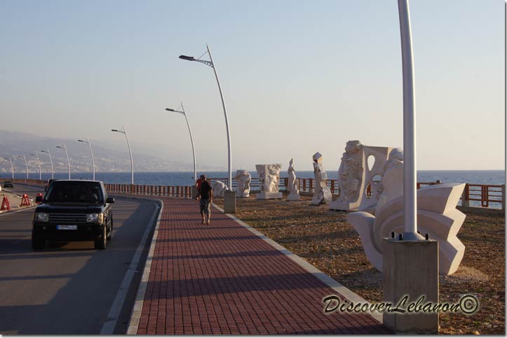 Marina of Amchit, road