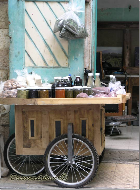 Convey of travelling merchant