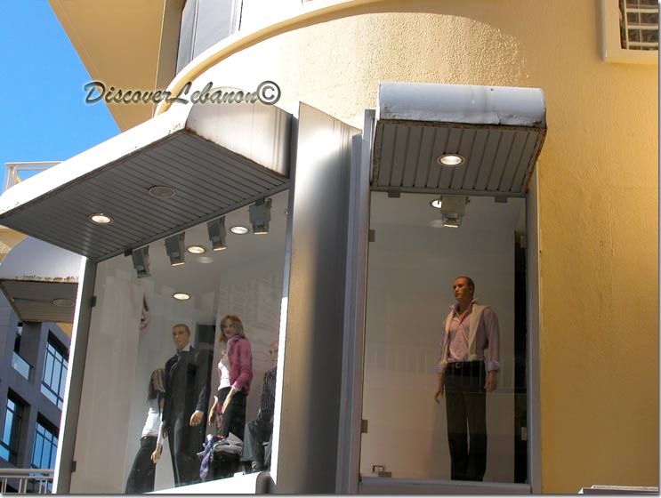 Window in Hamra for Dolls