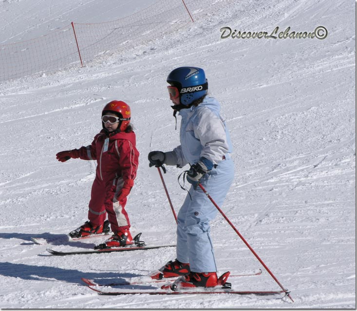 Skiers kids faraya