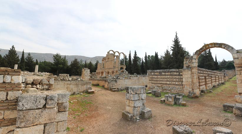 Aanjar monumental ruins
