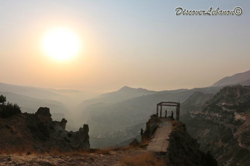 La Jetee Cliff in Bishare